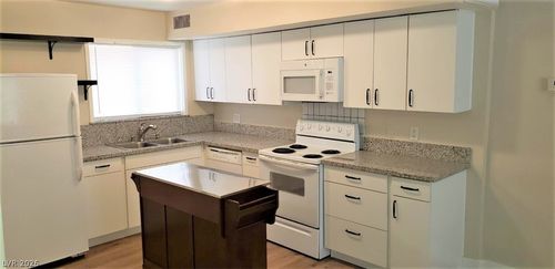 c-5118 Garden Ln, Las Vegas, NV, 89119-1785 | Card Image