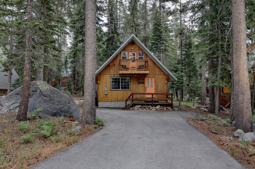10185 Juniper Way, Soda Springs, CA, 95728 | Card Image