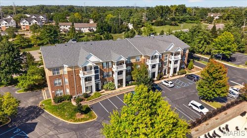 200-13101 Mill Crossing Ct, Saint Louis, MO, 63141-6186 | Card Image