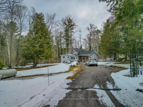 320 Mcdougall Rd, Mcdougall, ON, P2A0B3 | Card Image
