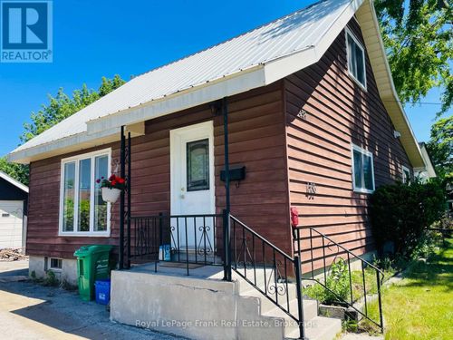438 Rose Avenue, Peterborough (Otonabee Ward 1), ON, K9J4E4 | Card Image
