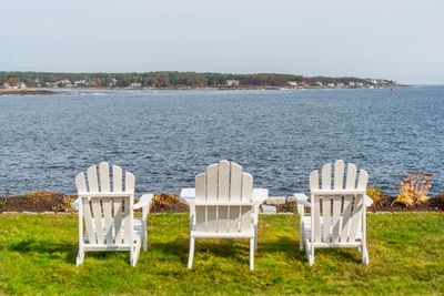 A perfect place for your morning coffee or evening beverage while gazing out at the Atlantic. | Image 3