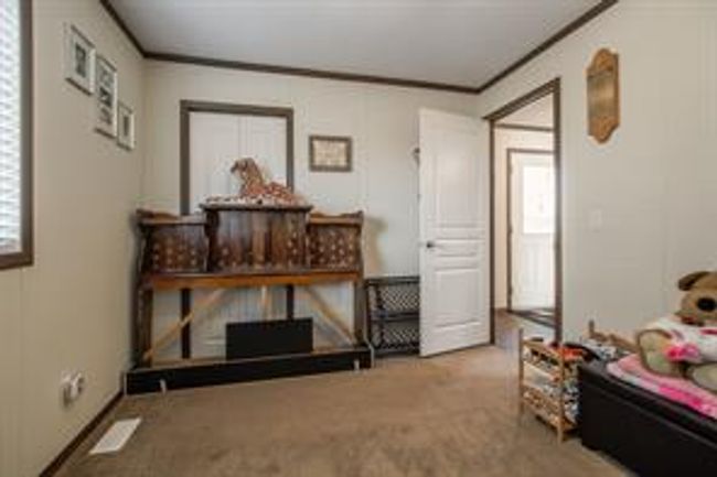 2300 13 St N, Home with 3 bedrooms, 2 bathrooms and 2 parking in Lethbridge AB | Image 15