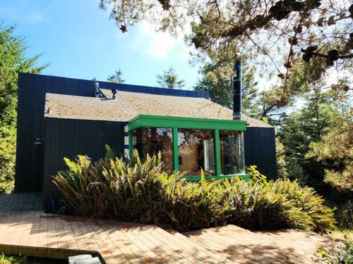 15551 Forest View Rd, Manchester, CA, 95459-8933 | Card Image