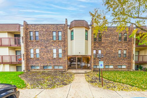 apt-21-2218 Country Club Dr, Woodridge, IL, 60517-3004 | Card Image