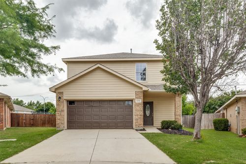 12161 Thicket Bend Dr, Fort Worth, TX, 76244-5530 | Card Image
