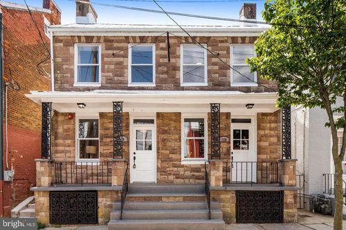 120 W All Saints St, FREDERICK, MD, 21701-5520 | Card Image