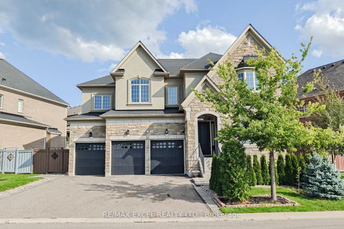21 Paradise Valley Trail, Nobleton, ON, L7B0A5 | Card Image