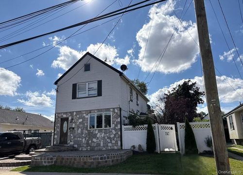 104 E Pennywood Ave, Roosevelt, NY, 11575-1113 | Card Image