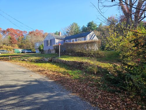 5 Havens Rd, Westerly, RI, 02891-1119 | Card Image