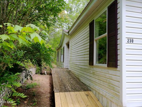 230 Ridge Rd, Weber City, VA, 24290-8029 | Card Image