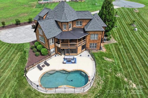 270 Sandhills Ct, Mooresville, NC, 28115-7420 | Card Image