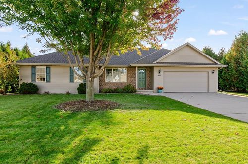 4021 S Parker Way, LEDGEVIEW, WI, 54115 | Card Image