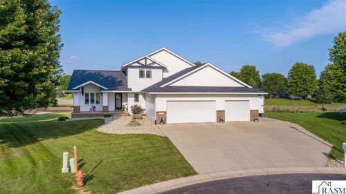 120 Callaway Ct, Mankato, MN, 56001-6324 | Card Image