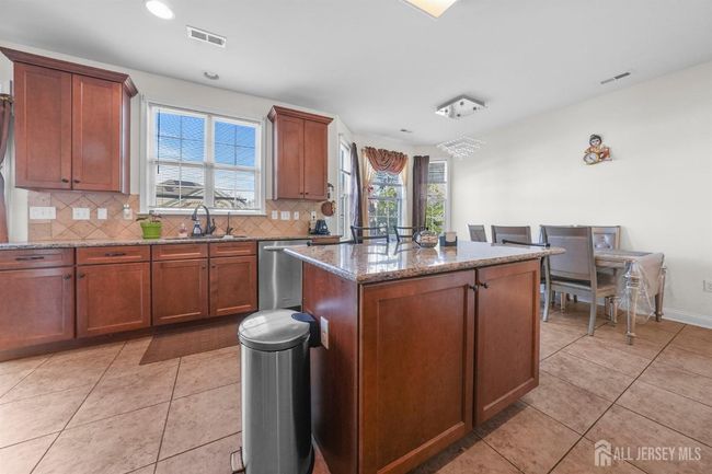 9 Caladium Ct, House other with 5 bedrooms, 3 bathrooms and null parking in Piscataway NJ | Image 36