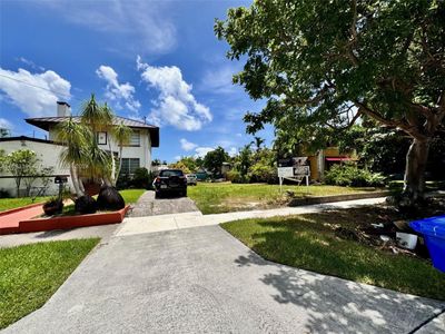 36 Sw 20th Rd, House other with 6 bedrooms, 4 bathrooms and null parking in Miami FL | Image 3