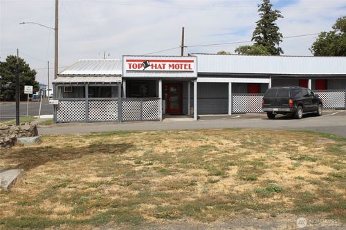 210 E 1st Ave, Ritzville, WA, 99169-2313 | Card Image