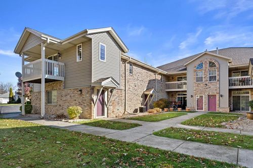 7-9151 S Aspen Drive, Oak Creek, WI, 53154 | Card Image