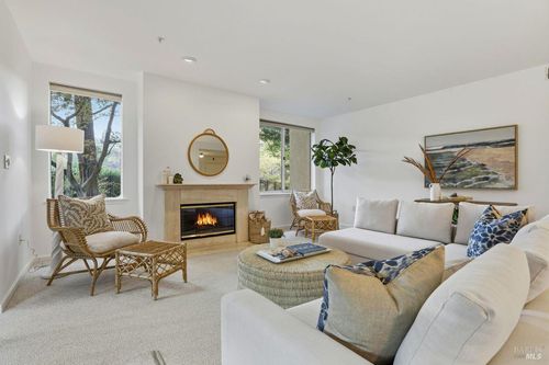 apt-2f-400 Deer Valley Rd, San Rafael, CA, 94903-5519 | Card Image