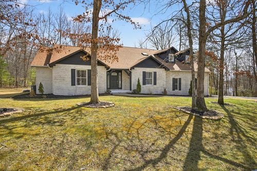 204 Meadowview Dr, Crossville, TN, 38558-9014 | Card Image