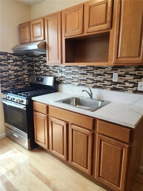 1r-2181 Strauss St, Brooklyn, NY, 11212-3954 | Card Image