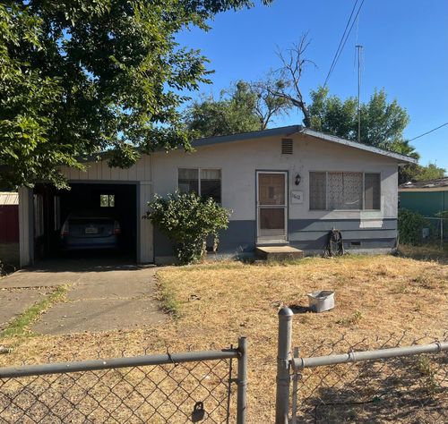 1612 5th Ave, Olivehurst, CA, 95961-4035 | Card Image