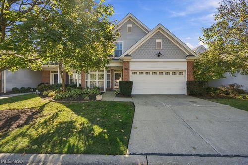 210 Rosebury Court, Mayfield Heights, OH, 44124 | Card Image