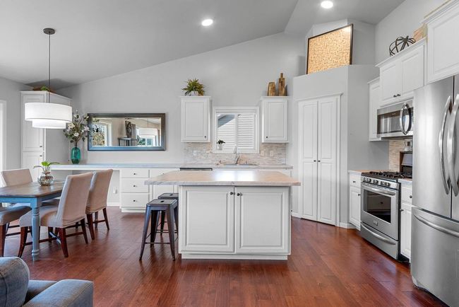 635 Pebblestone Circle, House other with 4 bedrooms, 4 bathrooms and null parking in HOBART WI | Image 10