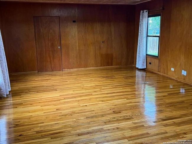 614 S 8 Th St, House other with 3 bedrooms, 2 bathrooms and null parking in Kenedy TX | Image 14