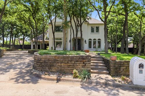 605 Shady Brook Ct, Southlake, TX, 76092-7212 | Card Image