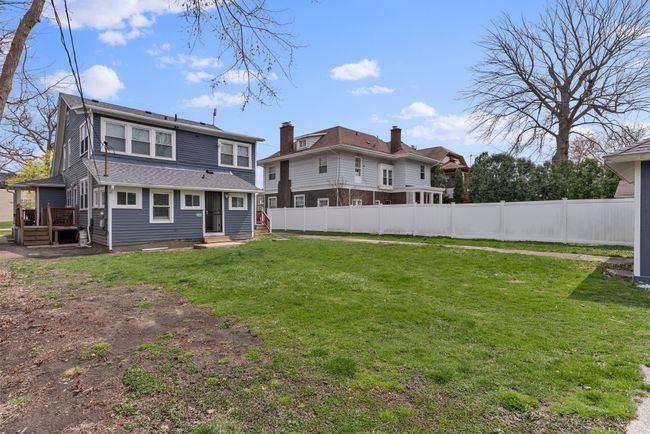 424 Crapo St, Home with 0 bedrooms, 4 bathrooms and 1 parking in Flint MI | Image 8