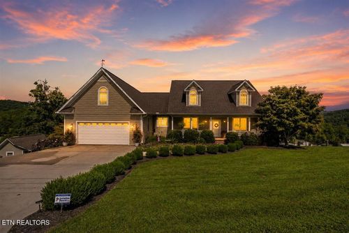 159 Reflection Ln, La Follette, TN, 37766-6537 | Card Image