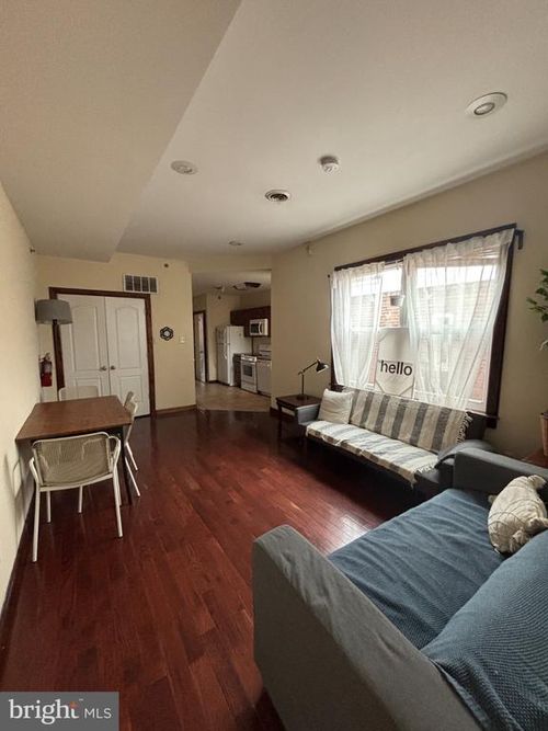 3rd-floor-1824 W Diamond St, PHILADELPHIA, PA, 19121-1566 | Card Image