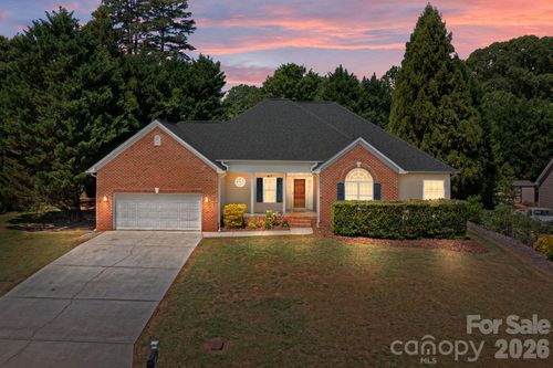 417 Deerfield Dr, Mount Holly, NC, 28120-3101 | Card Image