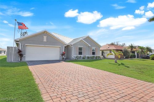 566 Corrientes Cir, PUNTA GORDA, FL, 33983-5672 | Card Image