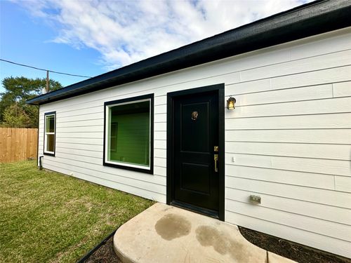 11563 Persimmon St, Willis, TX, 77318-7294 | Card Image