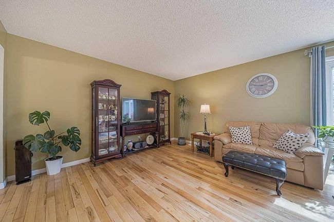53 - 4810 40 Avenue Sw, Home with 4 bedrooms, 1 bathrooms and 1 parking in Calgary AB | Image 12