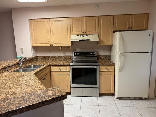 307-2205 S Cypress Bend Dr, Pompano Beach, FL, 33069-5638 | Card Image