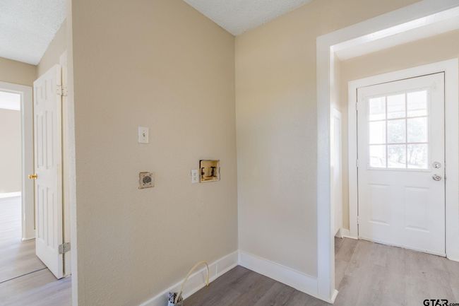 821 &amp; 827 Shaw (7 Units), Home with 0 bedrooms, 0 bathrooms and null parking in Tyler TX | Image 19