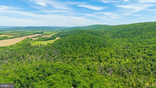 165 Mountain Rd, Milton, PA, 17847-9410 | Card Image