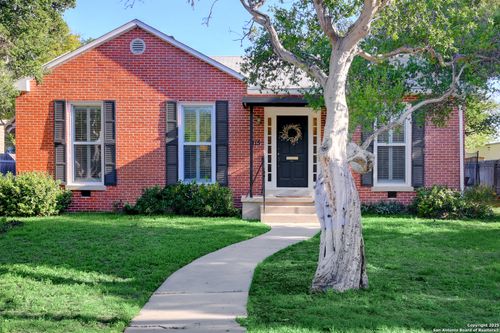 115 W Elmview Pl, Alamo Heights, TX, 78209-3704 | Card Image