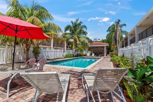 241a-241 Se 11th Ave, Pompano Beach, FL, 33060-7470 | Card Image