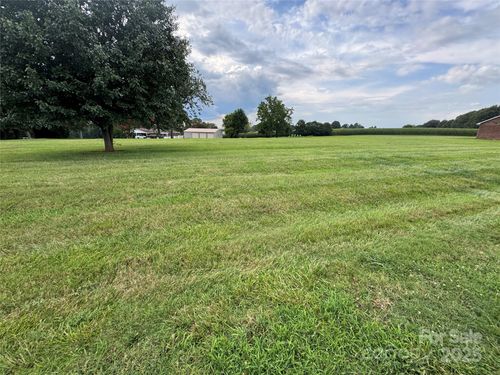 2-3416 Dreamy Ln, Claremont, NC, 28610-8300 | Card Image