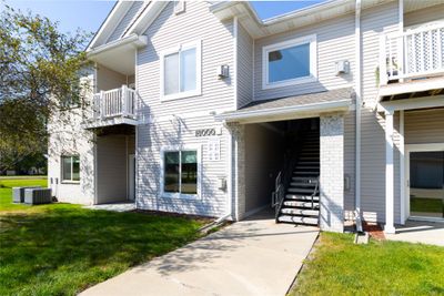 18114 - 8601 Westown Parkway, Condo with 2 bedrooms, 2 bathrooms and null parking in West Des Moines IA | Image 2