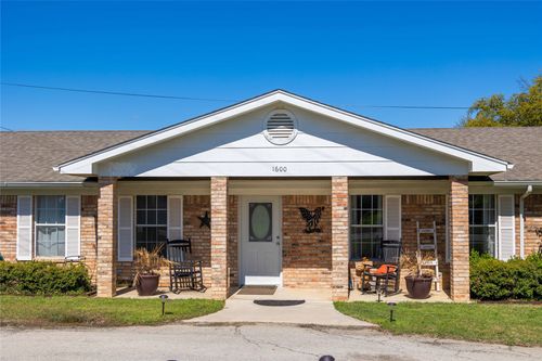 1600 Shaw Dr, Brownwood, TX, 76801-6020 | Card Image