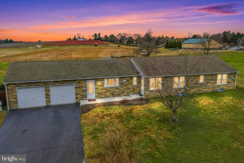 1576 Broadrun Rd, DOWNINGTOWN, PA, 19335-3585 | Card Image