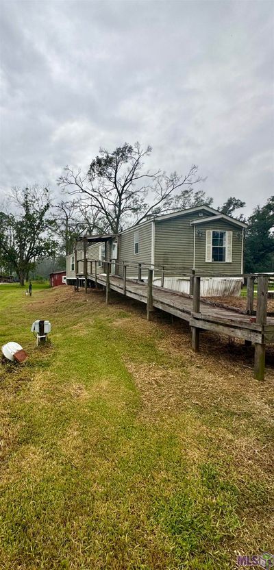 43073 Hwy 42, House other with 2 bedrooms, 2 bathrooms and null parking in Prairieville LA | Image 3