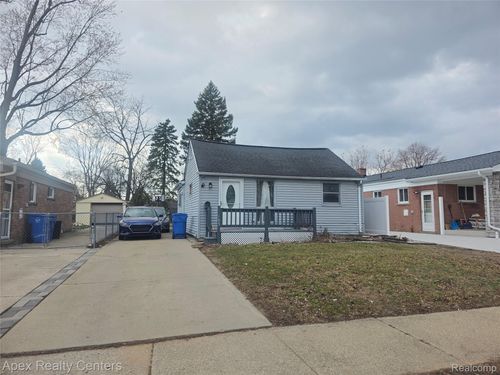 6165 Nightingale St, Dearborn Heights, MI, 48127-3054 | Card Image