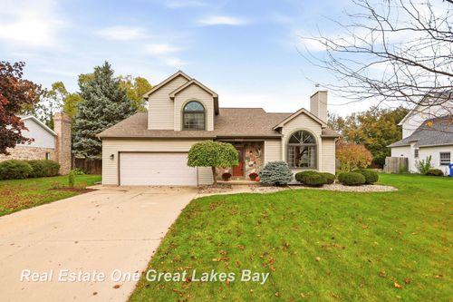 6852 Vista Dr, Saginaw, MI, 48603-9637 | Card Image