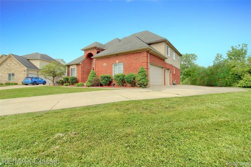 761 Nissen Ct, Wixom, MI, 48393-1751 | Card Image